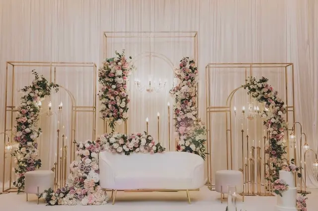 Elegant ceremony arch, Classic package, photo 1