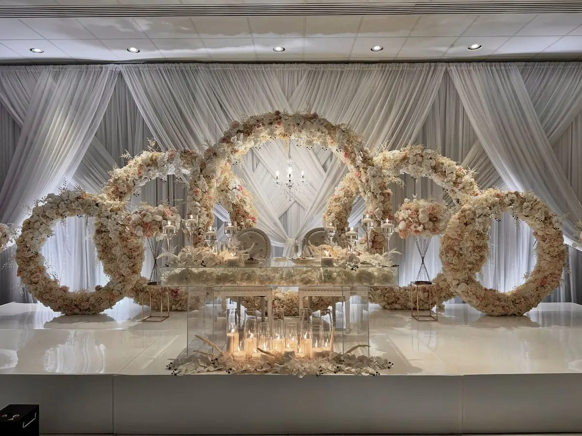 Grand wedding décor by Sapphire Sky Events