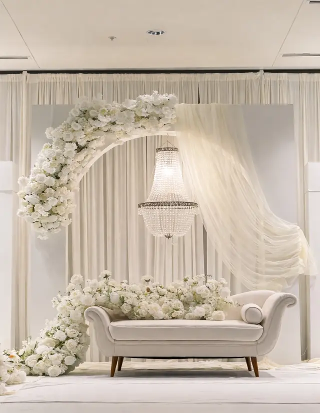 Elegant ceremony arch, Classic package, photo 2